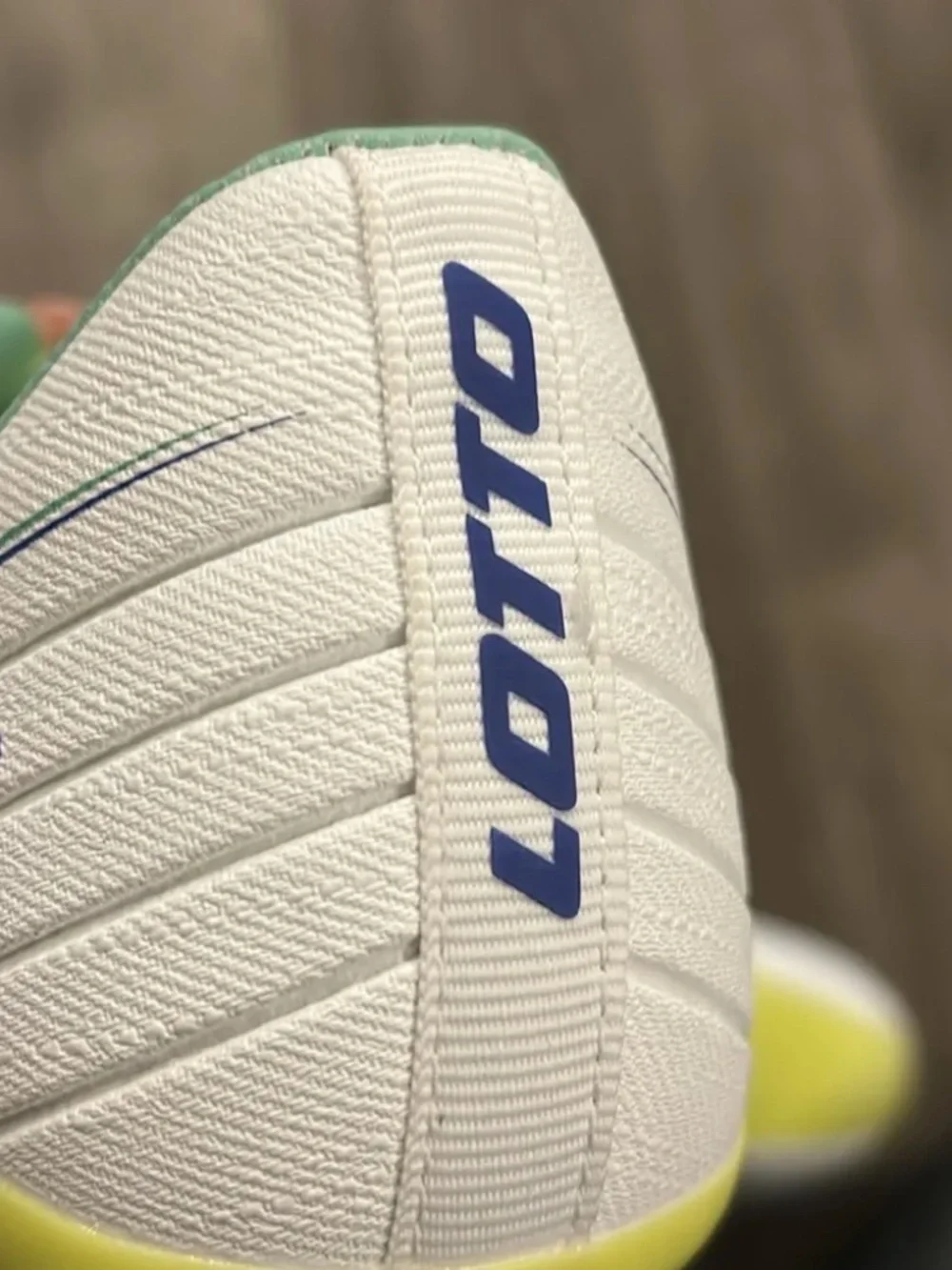 Lotto Solista Superleggera Kids Soccer Cleats White Neon Yellow Blue US 3 NEW